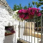 Couette-café Romantic Trulli 4*