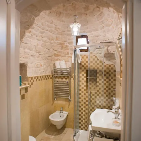 Romantic Trulli 4* ألبيروبيللو