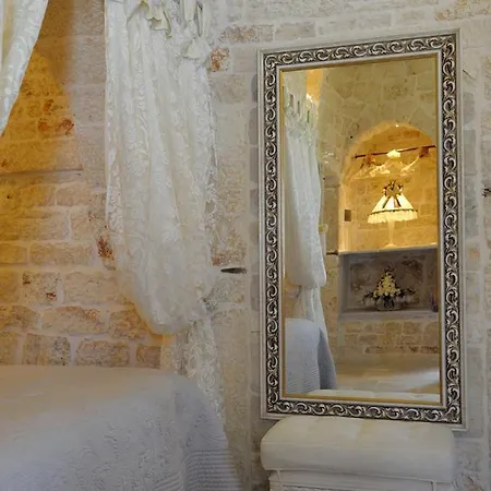 فندق مبيت وإفطار Romantic Trulli 4*