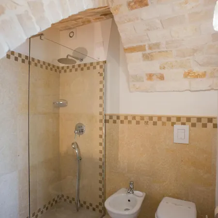 Romantic Trulli Bed and Breakfast Αλμπερομπέλο