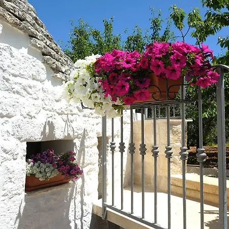 Bed and Breakfast Romantic Trulli 4*