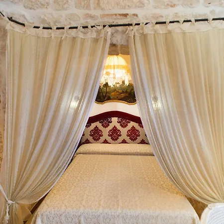 Bed and Breakfast Romantic Trulli Αλμπερομπέλο